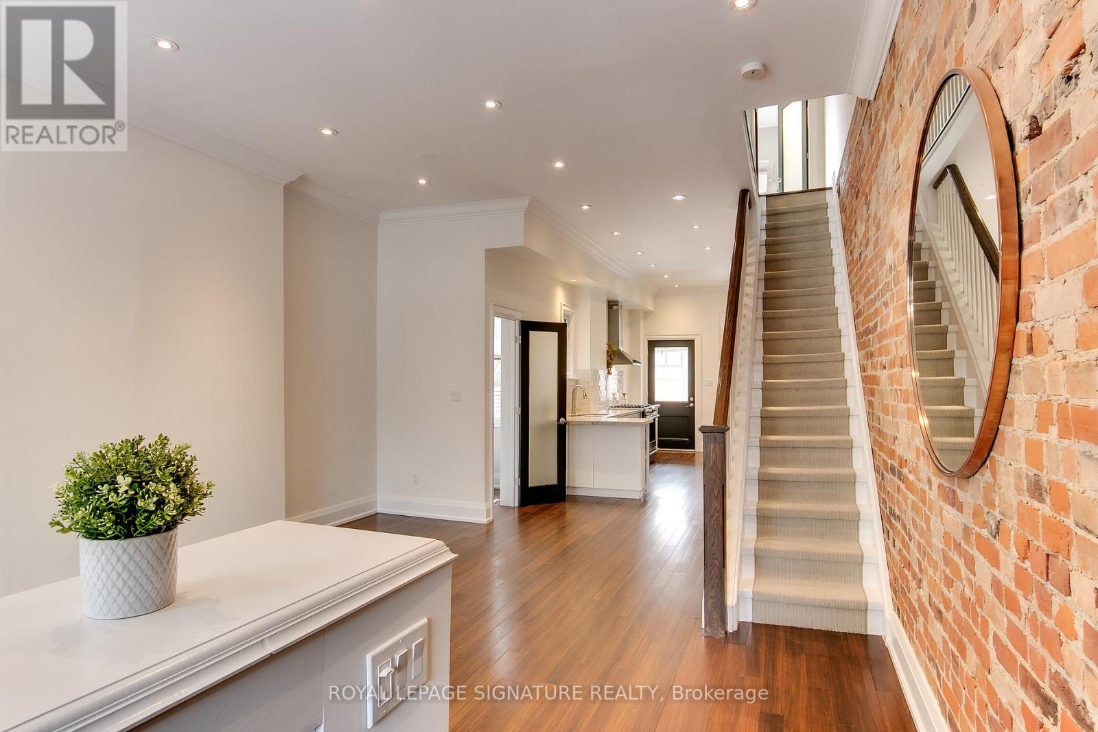 50 Gwynne Avenue, Toronto, Ontario  M6K 2C4 - Photo 6 - W13043756