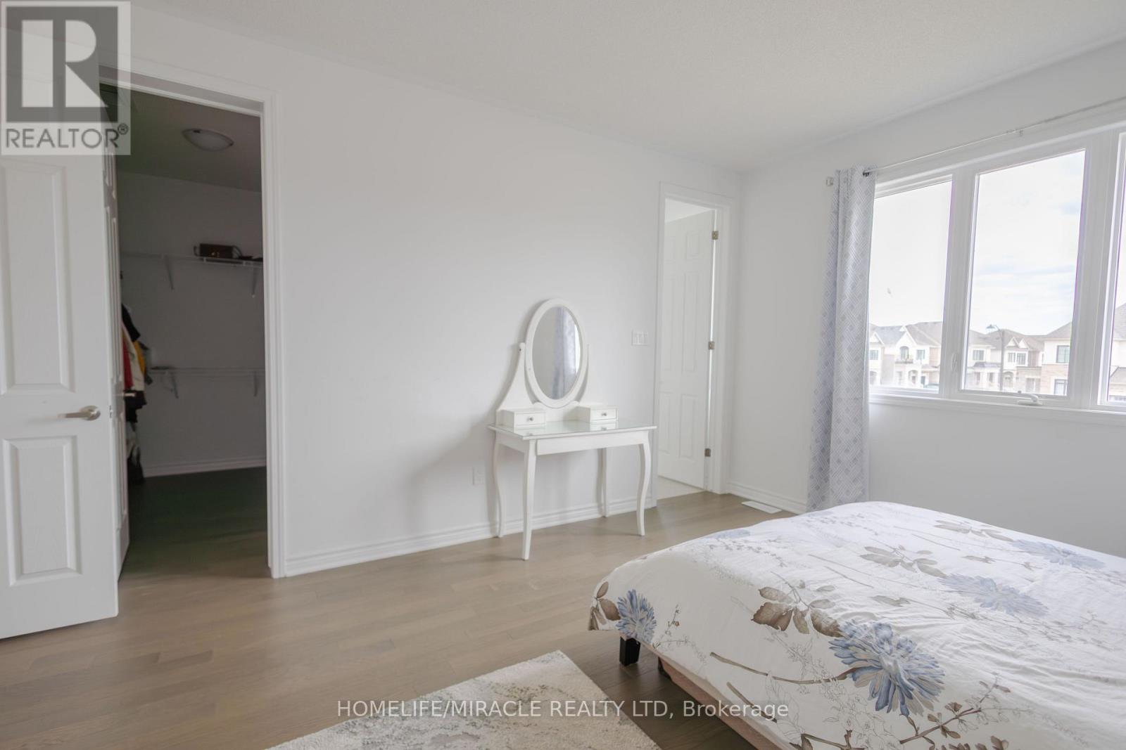 349 Marigold Court, Milton, Ontario  L9E 2B9 - Photo 13 - W13043786