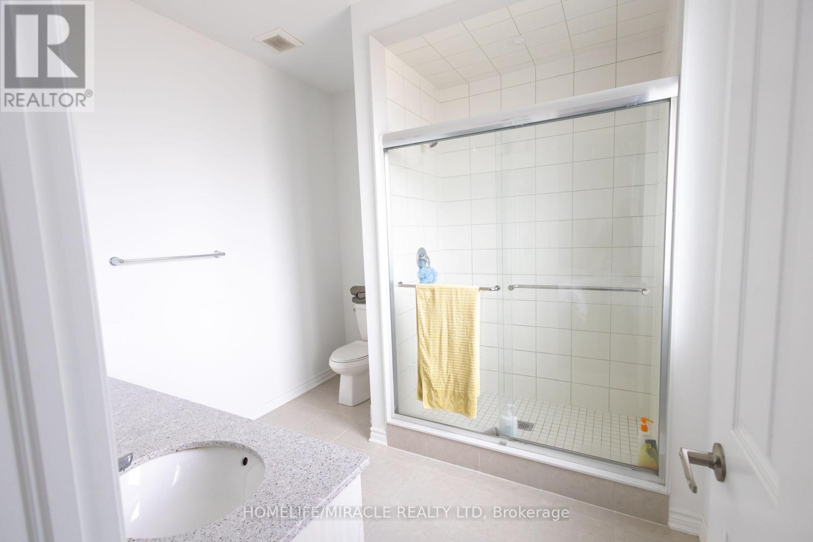 349 Marigold Court, Milton, Ontario  L9E 2B9 - Photo 16 - W13043786