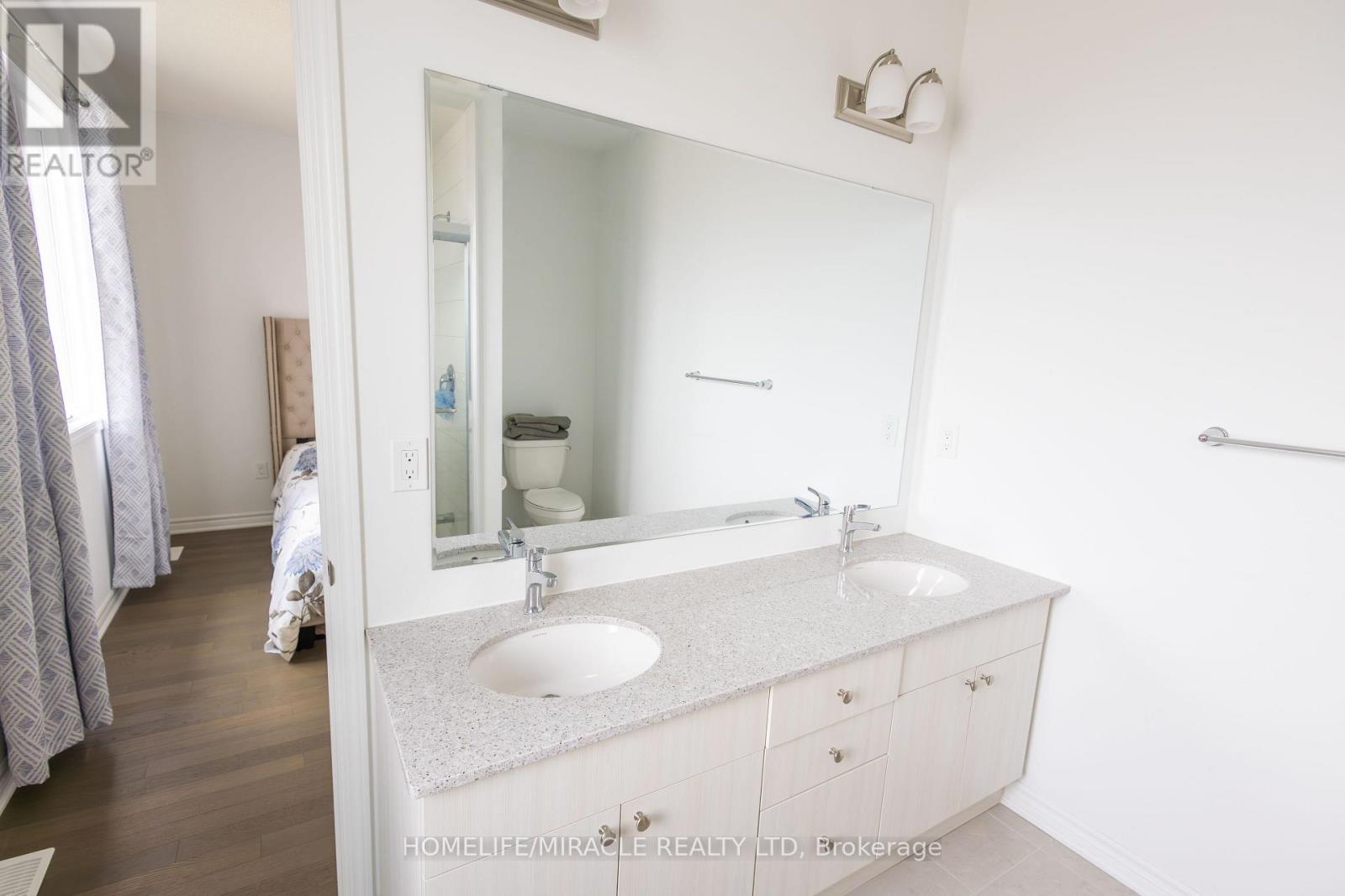 349 Marigold Court, Milton, Ontario  L9E 2B9 - Photo 17 - W13043786