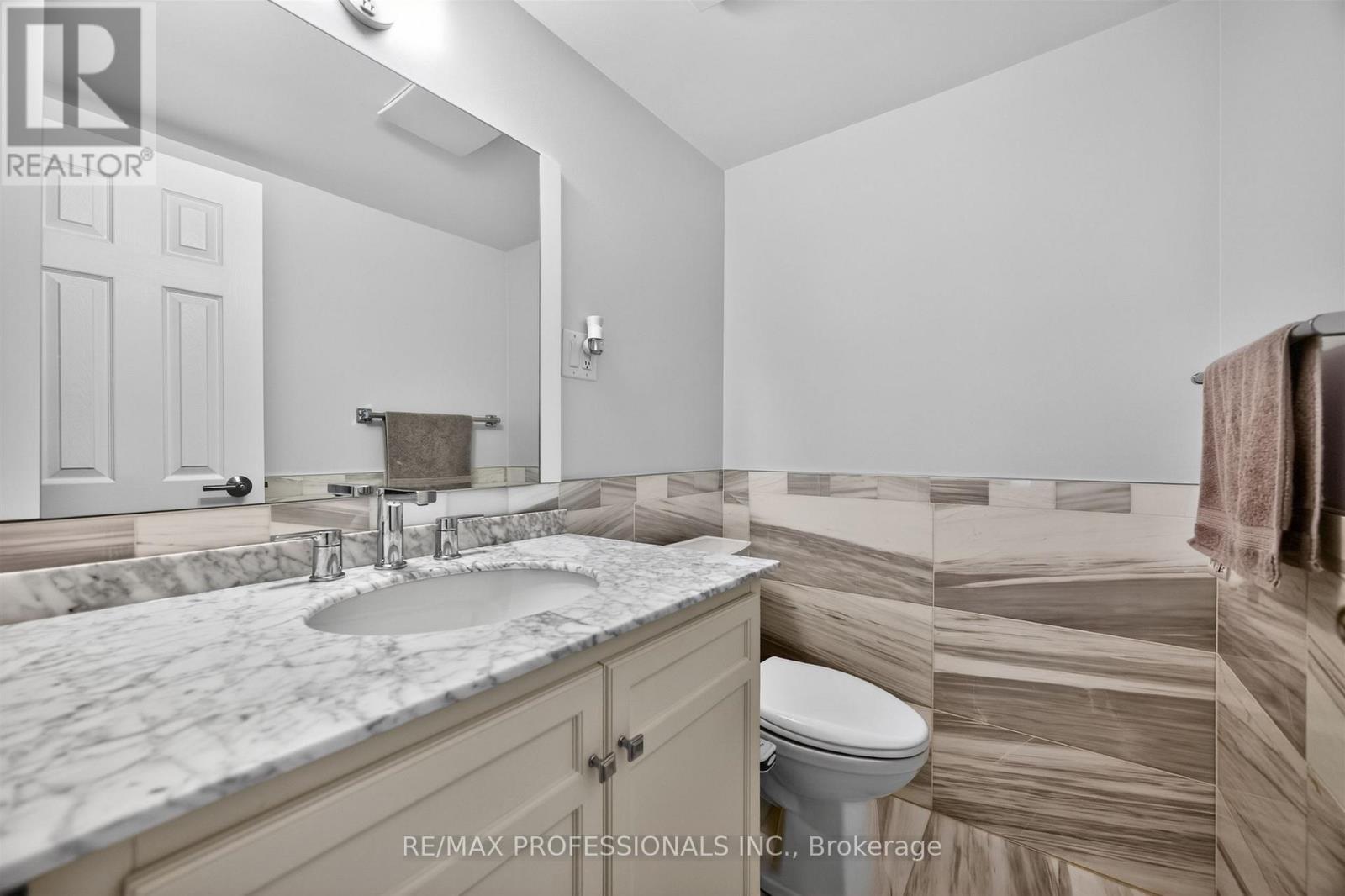 209 - 366 The East Mall, Toronto, Ontario  M9B 6C4 - Photo 18 - W13043804