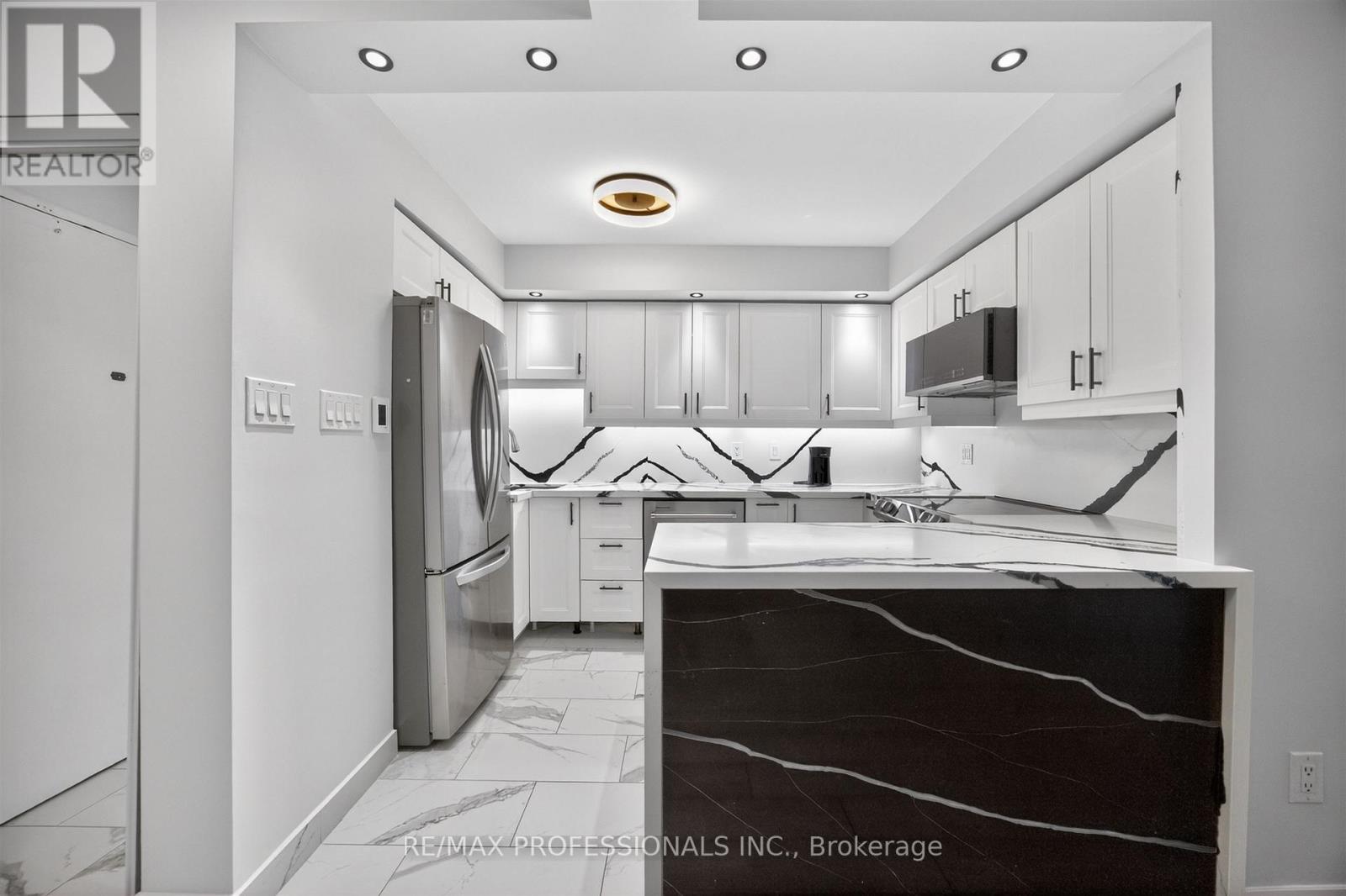 209 - 366 The East Mall, Toronto, Ontario  M9B 6C4 - Photo 5 - W13043804