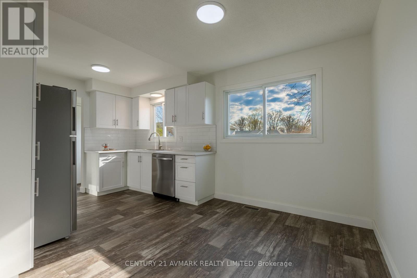 111 Northgate Drive, Welland, Ontario  L3C 5Y3 - Photo 6 - X12938588