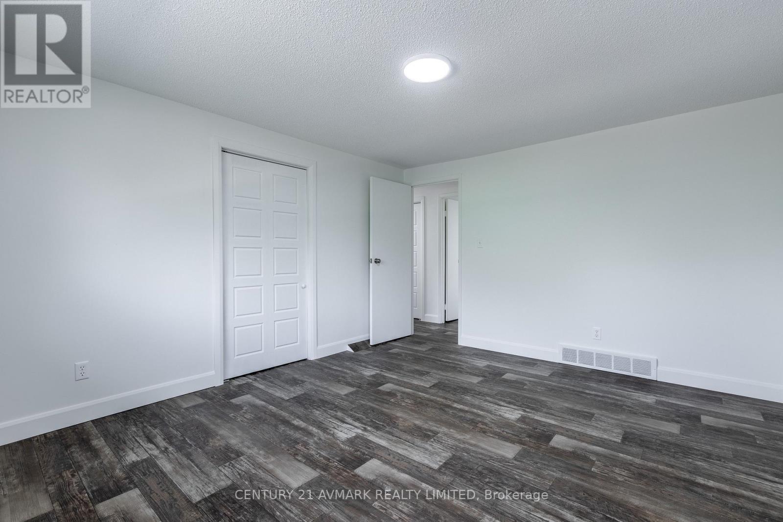 111 Northgate Drive, Welland, Ontario  L3C 5Y3 - Photo 18 - X12938588