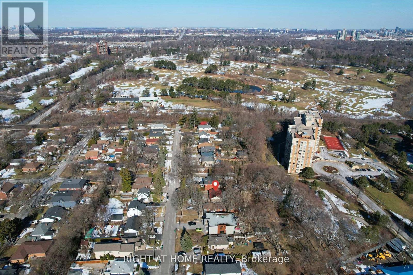 1045 Deta Road, Mississauga, Ontario  L5E 2R4 - Photo 26 - W13042166