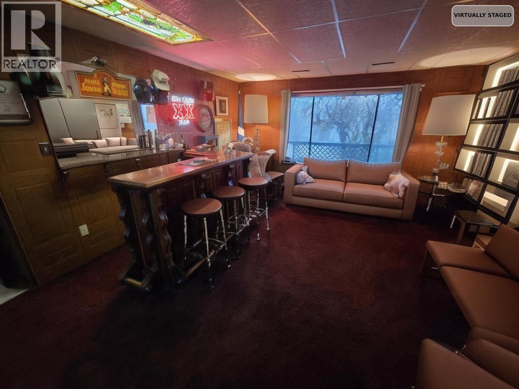 211 N Warwick Avenue, Burnaby, British Columbia  V5B 1K8 - Photo 10 - R3115621