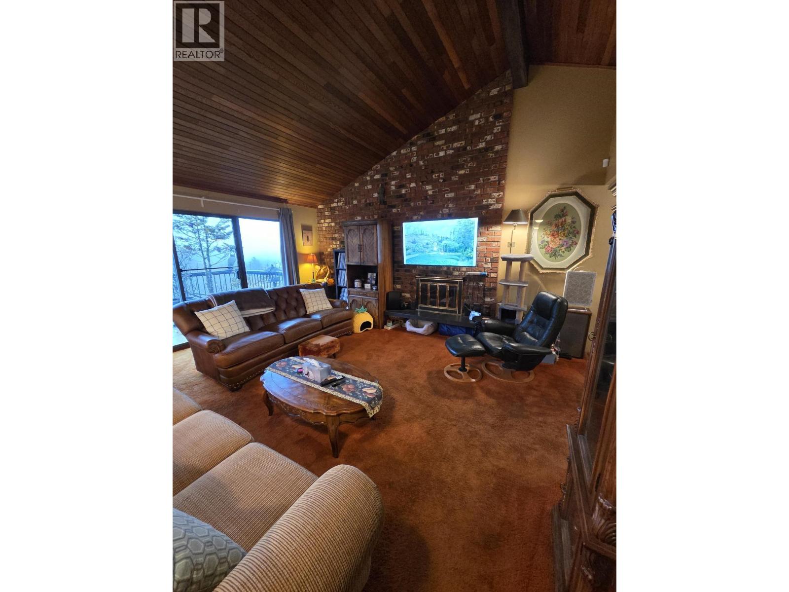 211 N Warwick Avenue, Burnaby, British Columbia  V5B 1K8 - Photo 13 - R3115621