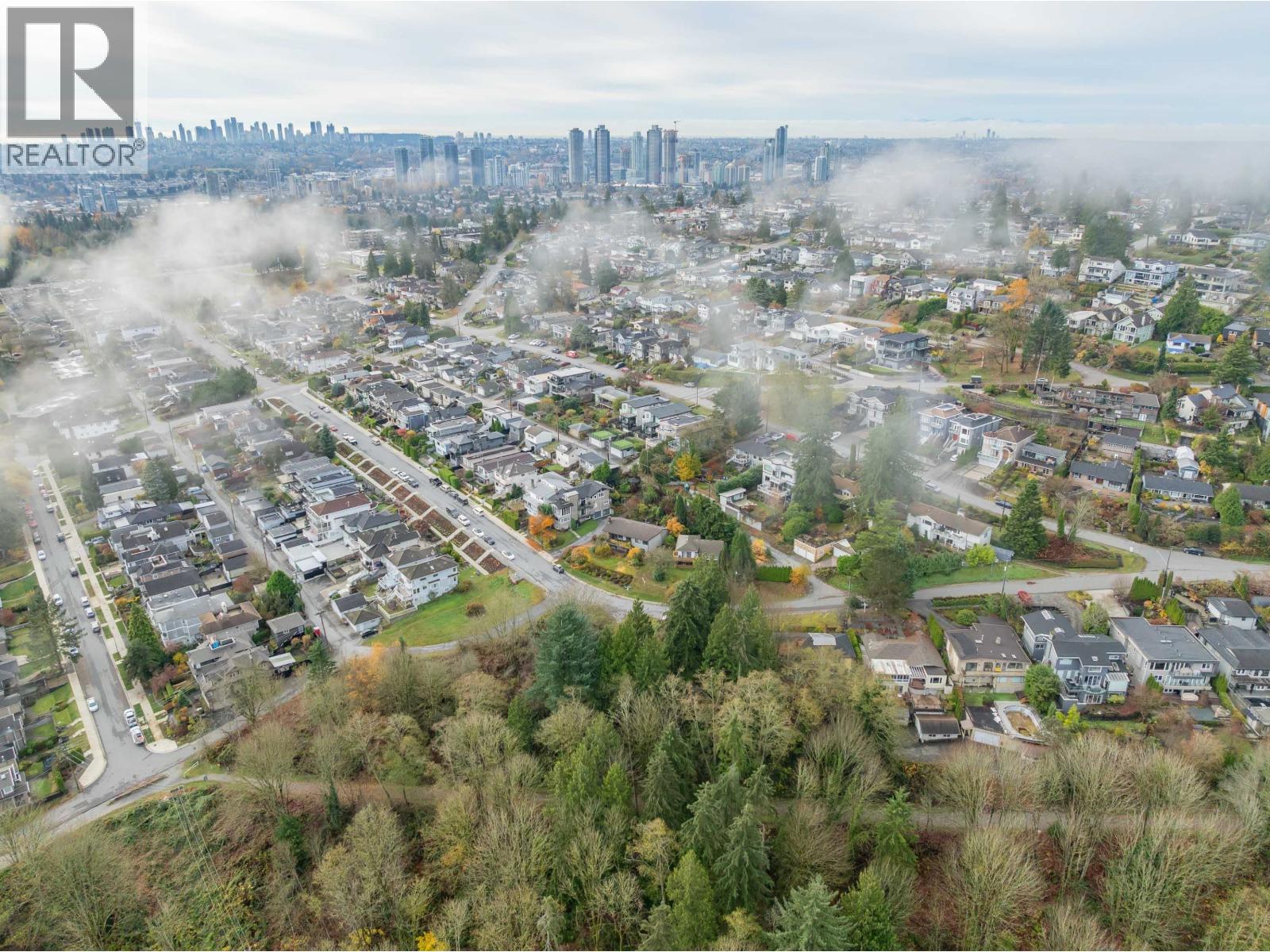 211 N Warwick Avenue, Burnaby, British Columbia  V5B 1K8 - Photo 29 - R3115621