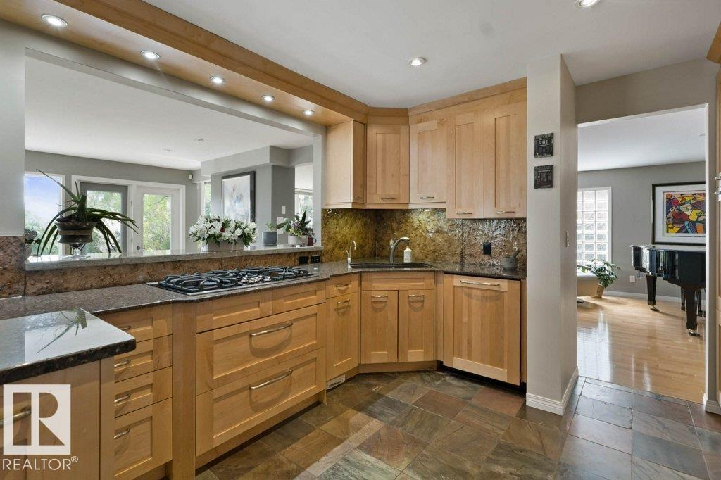 15413 Rio Terrace Dr Nw, Edmonton, Alberta  T5R 3L1 - Photo 17 - E4484189