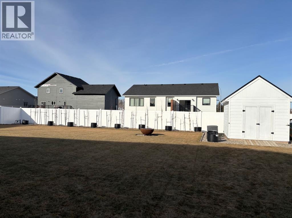349 E 1 Avenue N, Magrath, Alberta  T0K 1J0 - Photo 37 - A2283786