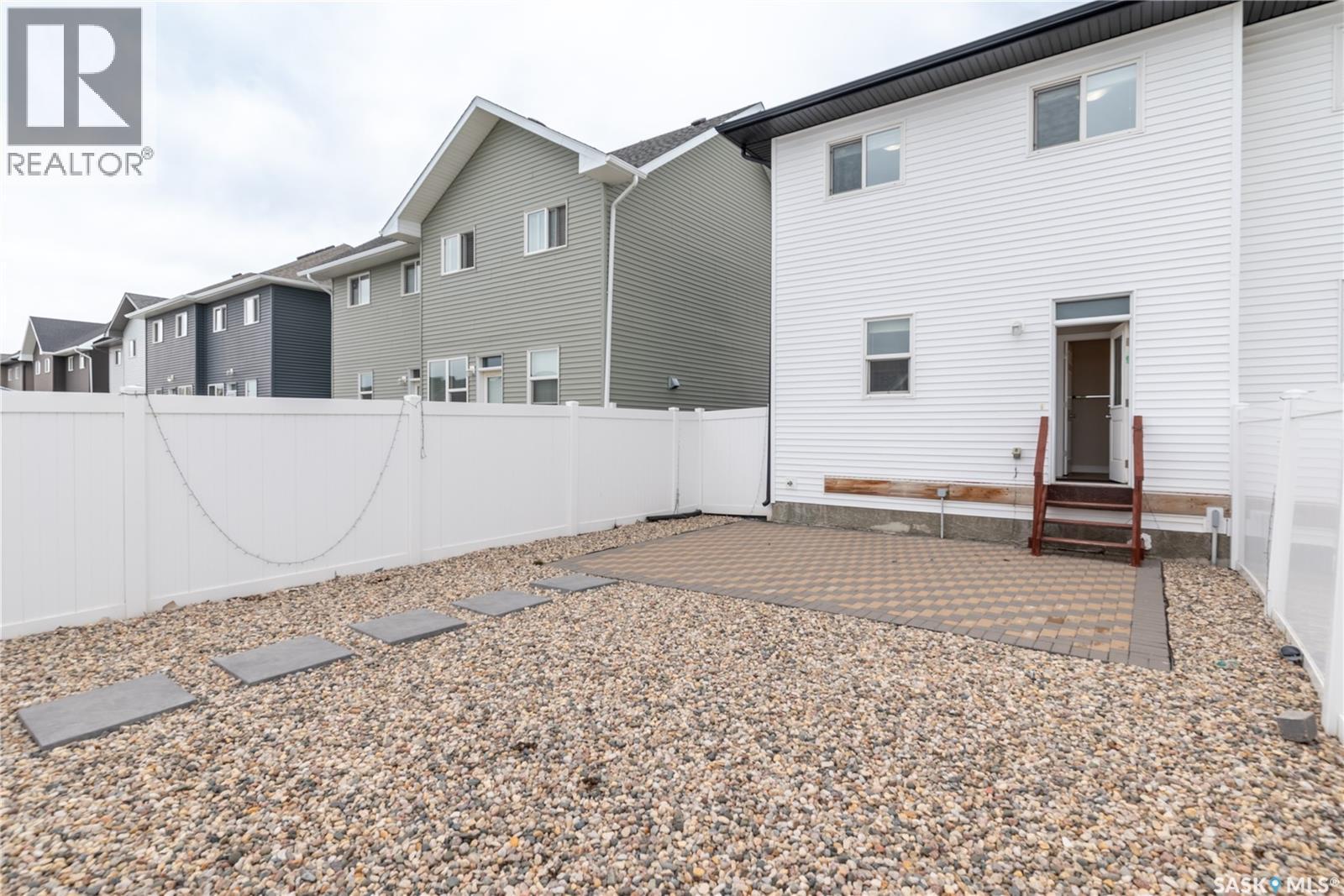 4372 James Hill Road, Regina, Saskatchewan  S4W 0R2 - Photo 26 - SK033701