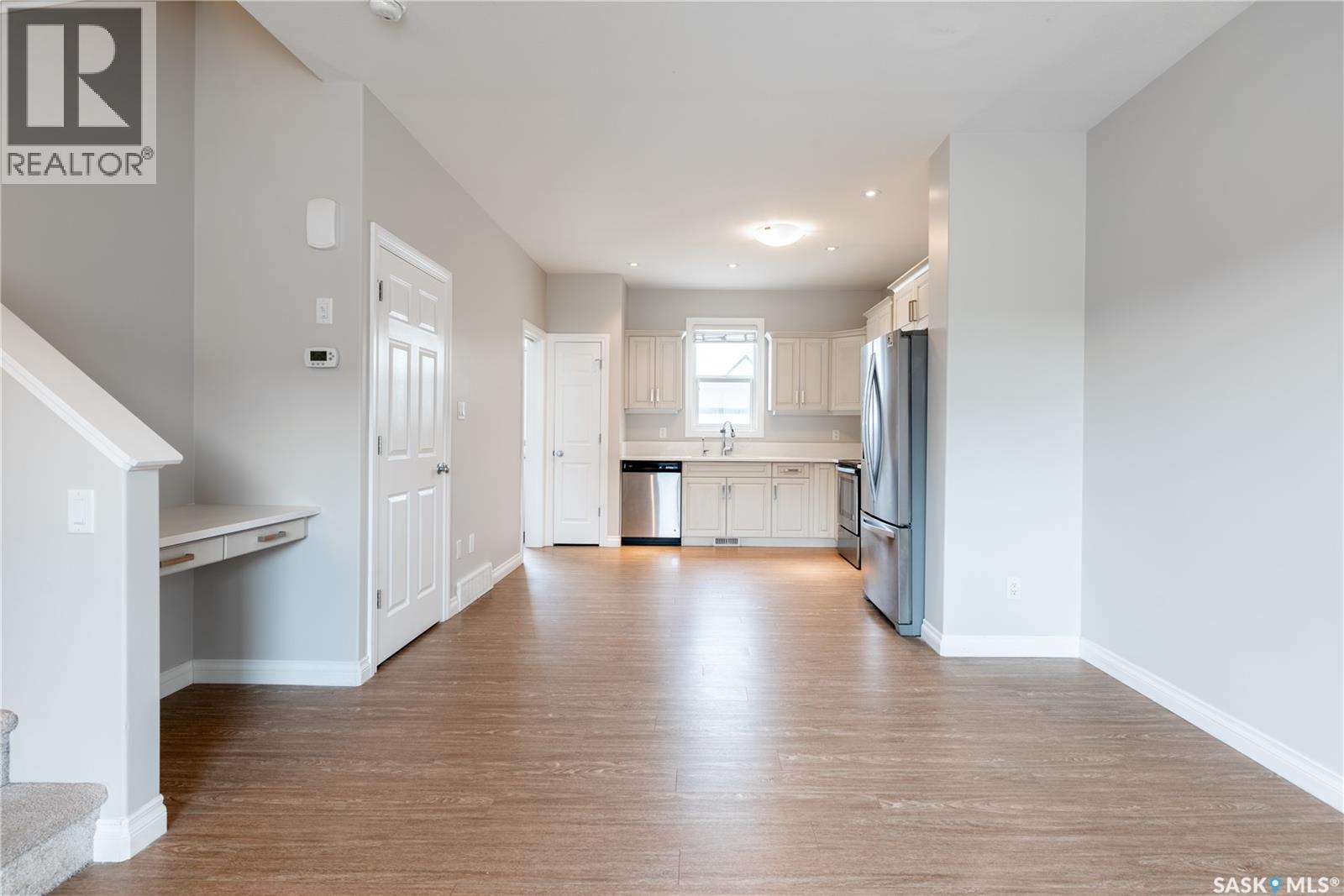 4372 James Hill Road, Regina, Saskatchewan  S4W 0R2 - Photo 7 - SK033701