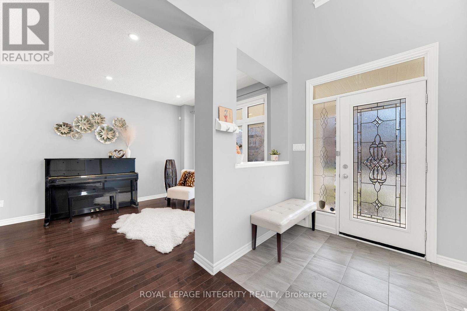 568 Egret Way, Ottawa, Ontario  K2C 3H2 - Photo 3 - X13043820