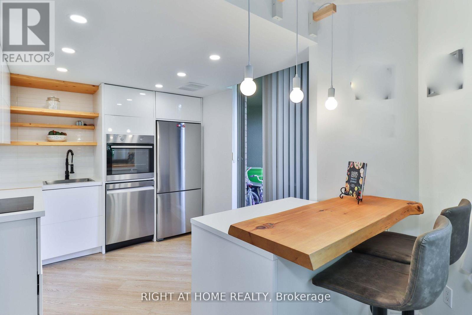 1210 DON MILLS ROAD, Toronto, Ontario