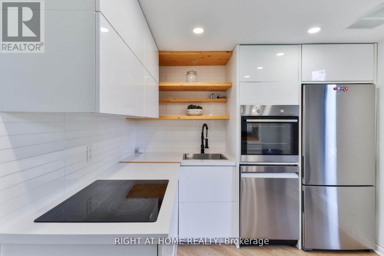 1210 Don Mills Road, Toronto, Ontario  M3B 3N9 - Photo 4 - C13043818