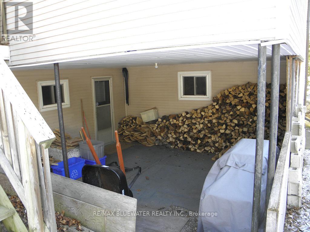 6386 Victoria Avenue, Lambton Shores, Ontario  N0N 1J2 - Photo 15 - X12849002