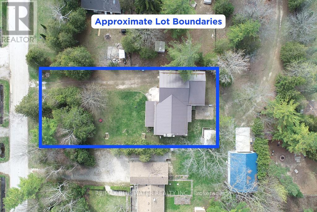 6386 Victoria Avenue, Lambton Shores, Ontario  N0N 1J2 - Photo 3 - X12849002