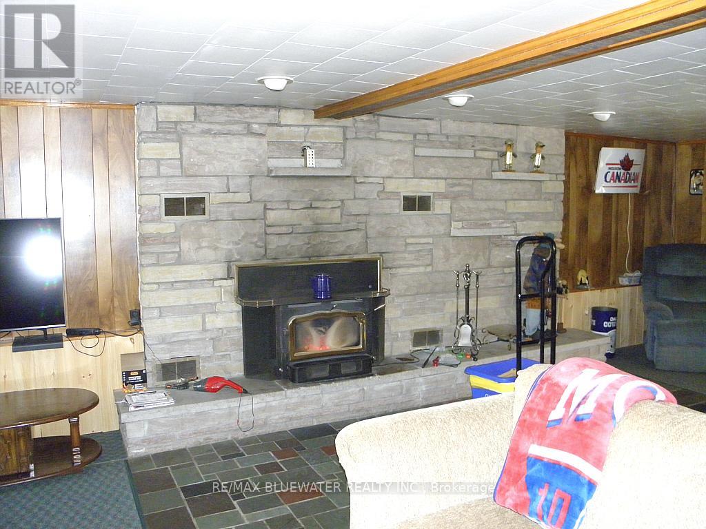 6386 Victoria Avenue, Lambton Shores, Ontario  N0N 1J2 - Photo 40 - X12849002