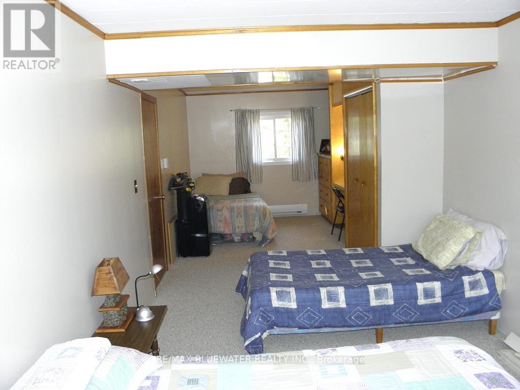 6386 Victoria Avenue, Lambton Shores, Ontario  N0N 1J2 - Photo 34 - X12849002