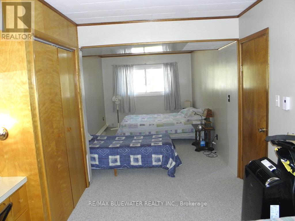 6386 Victoria Avenue, Lambton Shores, Ontario  N0N 1J2 - Photo 33 - X12849002