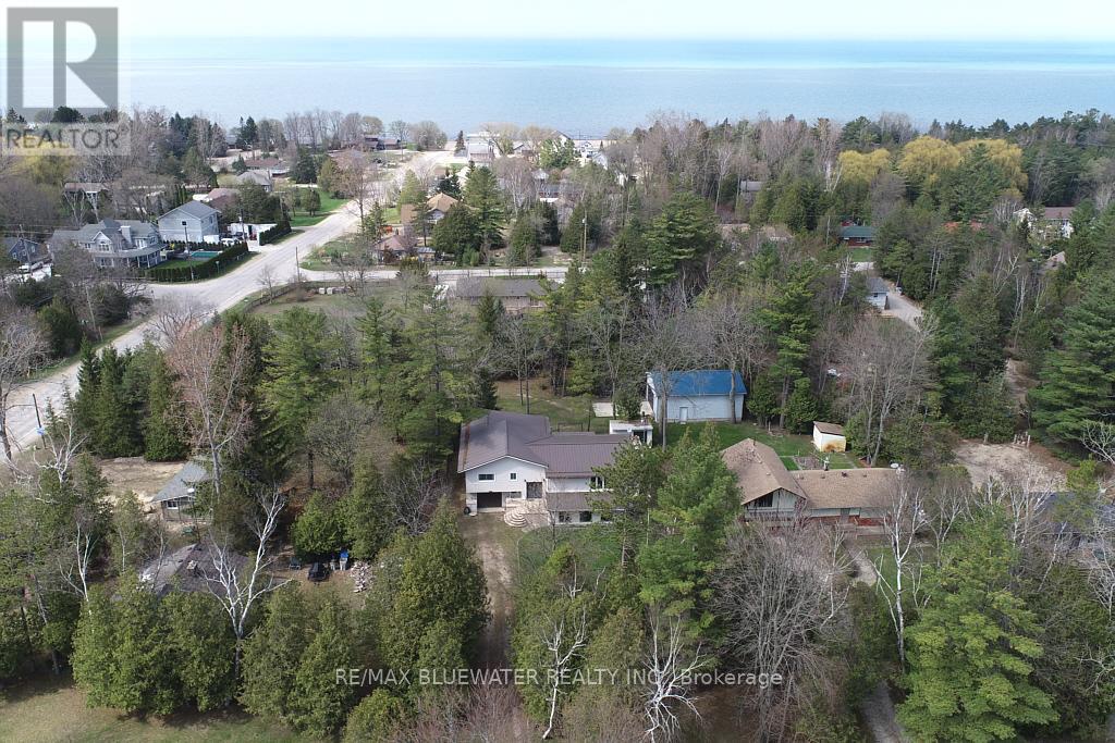 6386 Victoria Avenue, Lambton Shores, Ontario  N0N 1J2 - Photo 4 - X12849002