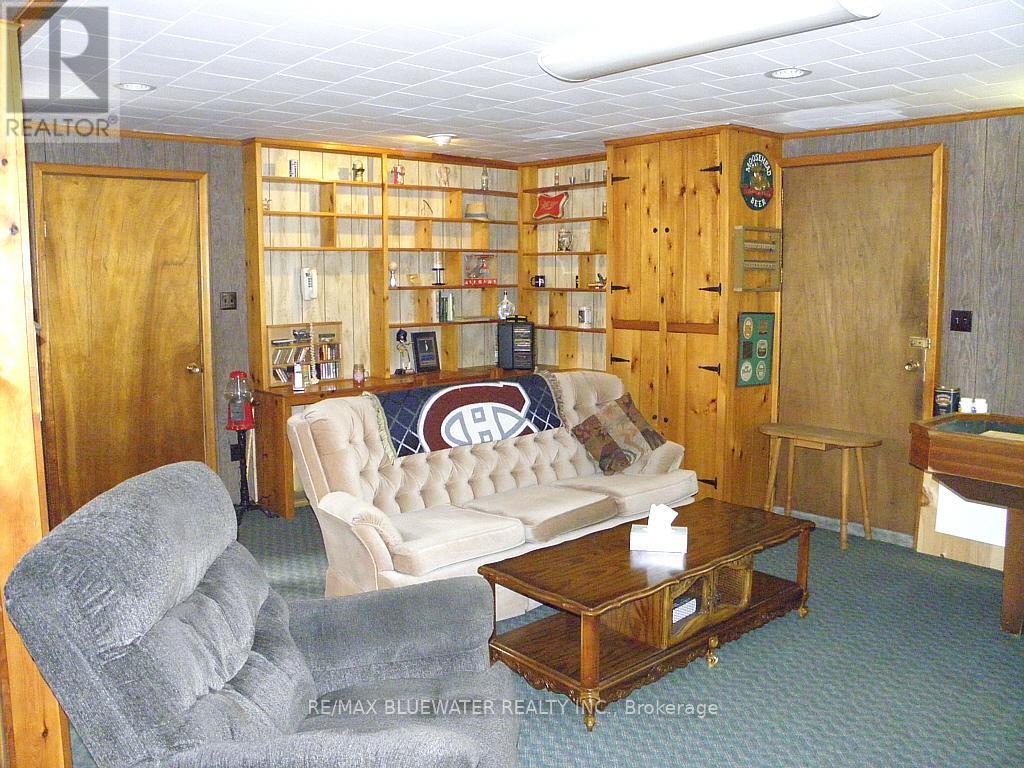 6386 Victoria Avenue, Lambton Shores, Ontario  N0N 1J2 - Photo 41 - X12849002