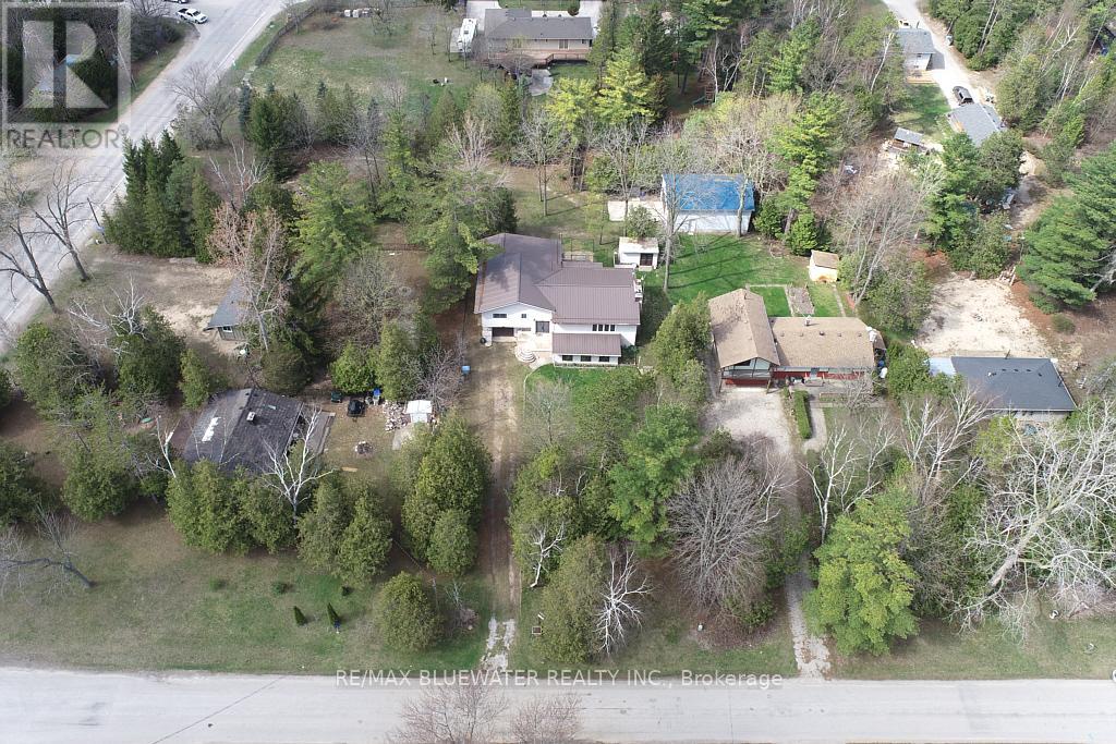 6386 Victoria Avenue, Lambton Shores, Ontario  N0N 1J2 - Photo 6 - X12849002