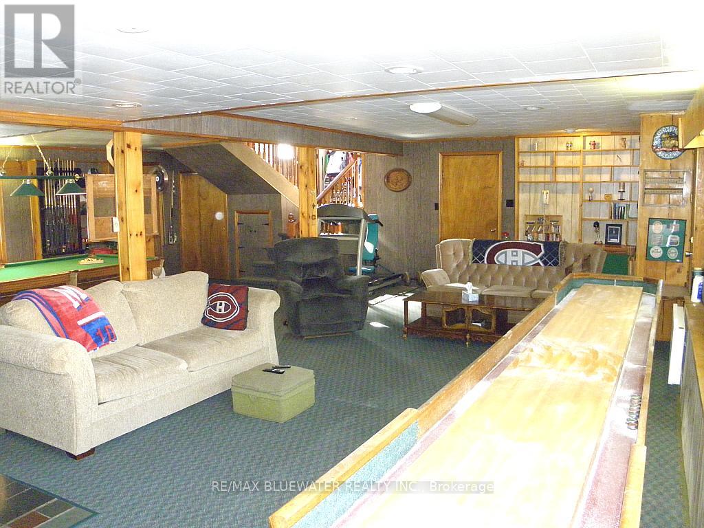 6386 Victoria Avenue, Lambton Shores, Ontario  N0N 1J2 - Photo 42 - X12849002