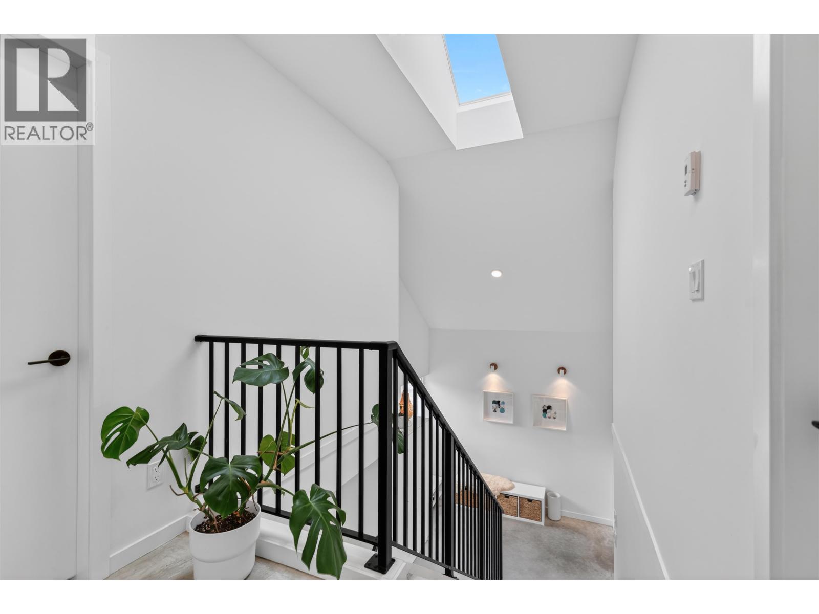 3477 Spruce Road, Roberts Creek, British Columbia  V0N 2W2 - Photo 17 - R3115776