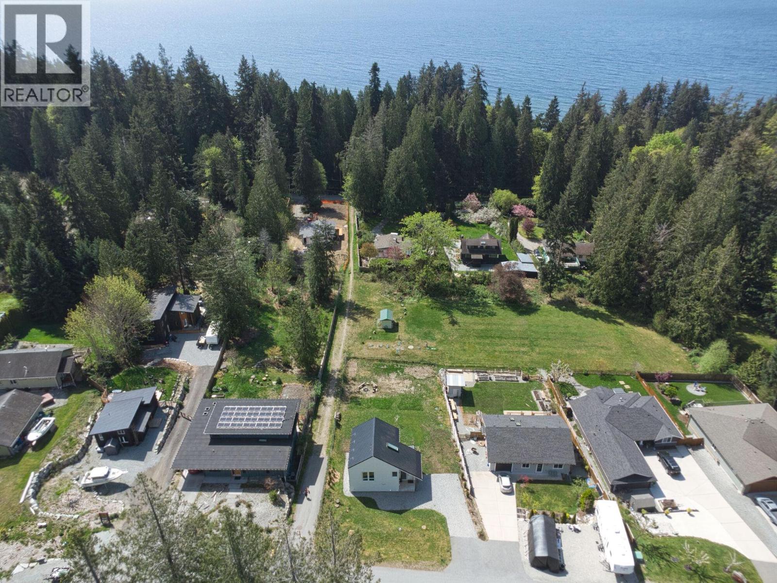 3477 Spruce Road, Roberts Creek, British Columbia  V0N 2W2 - Photo 33 - R3115776