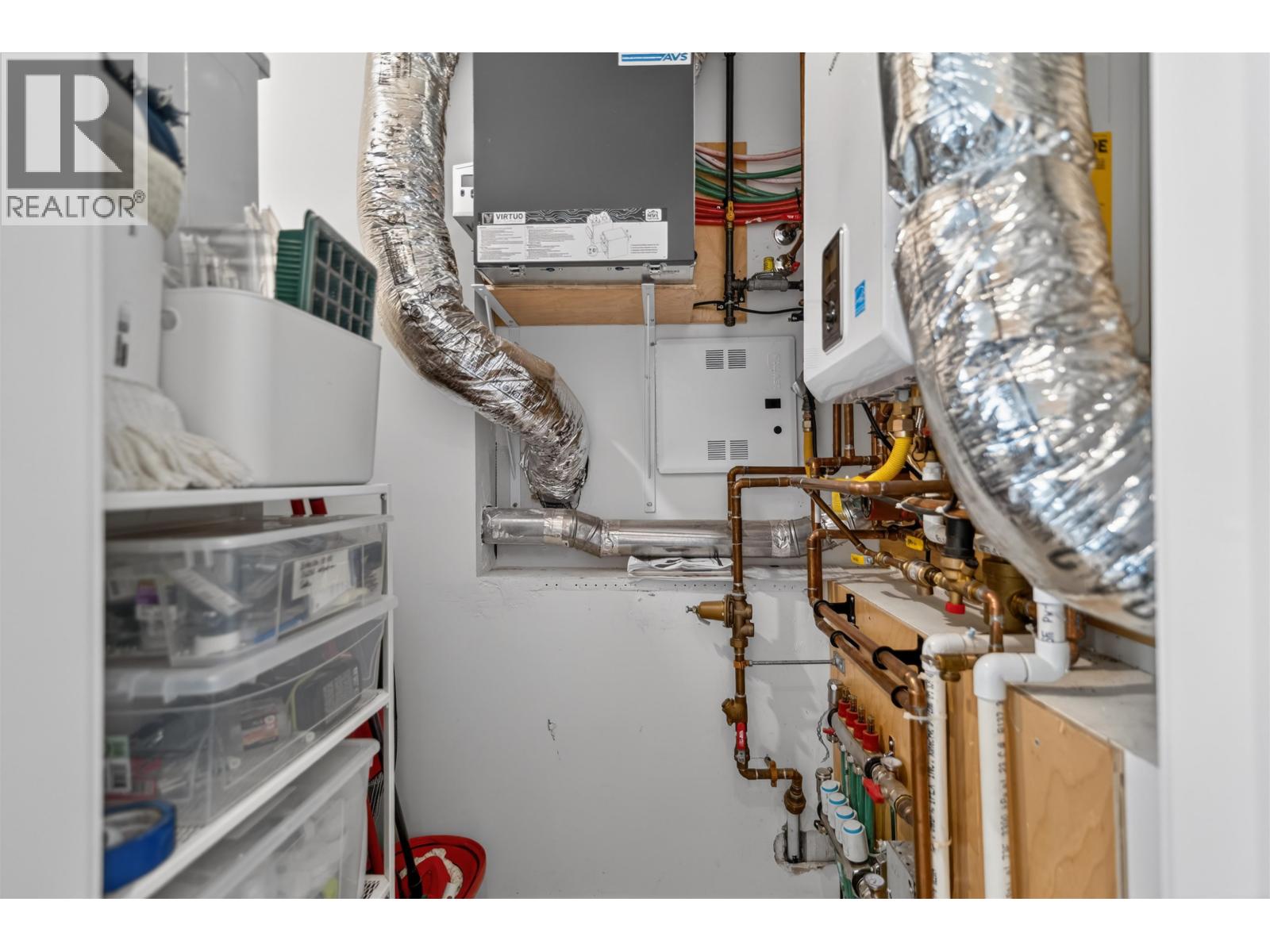 3477 Spruce Road, Roberts Creek, British Columbia  V0N 2W2 - Photo 37 - R3115776