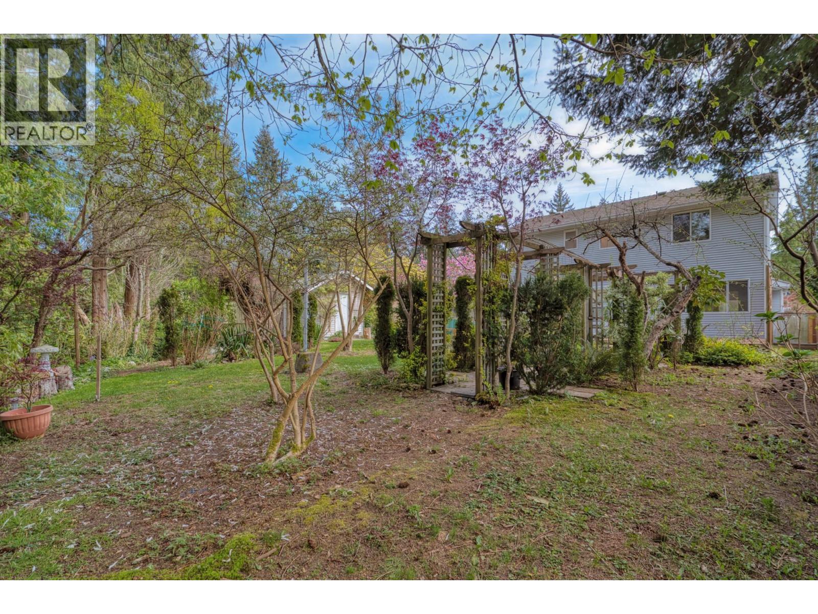 1534 Cypress Way, Gibsons, British Columbia  V0N 1V5 - Photo 11 - R3115778