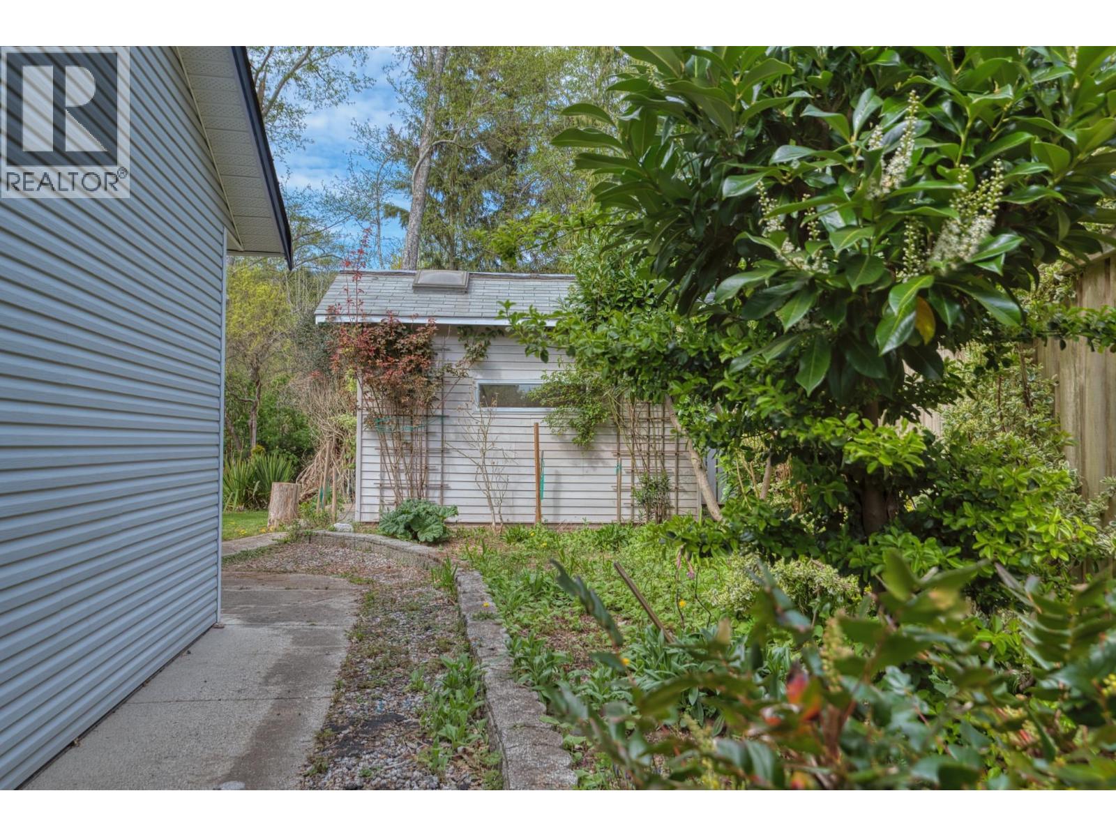 1534 Cypress Way, Gibsons, British Columbia  V0N 1V5 - Photo 12 - R3115778