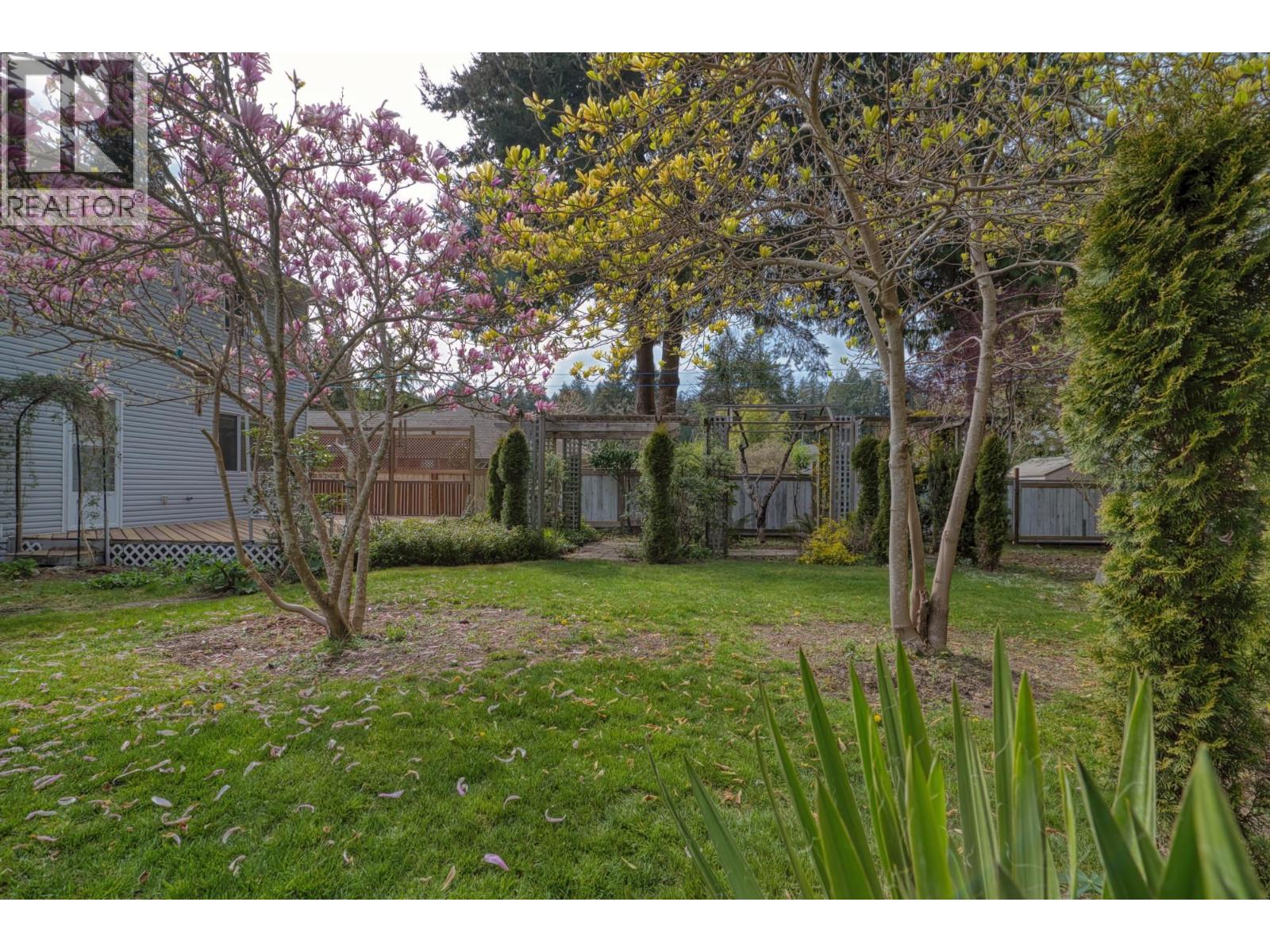 1534 Cypress Way, Gibsons, British Columbia  V0N 1V5 - Photo 13 - R3115778