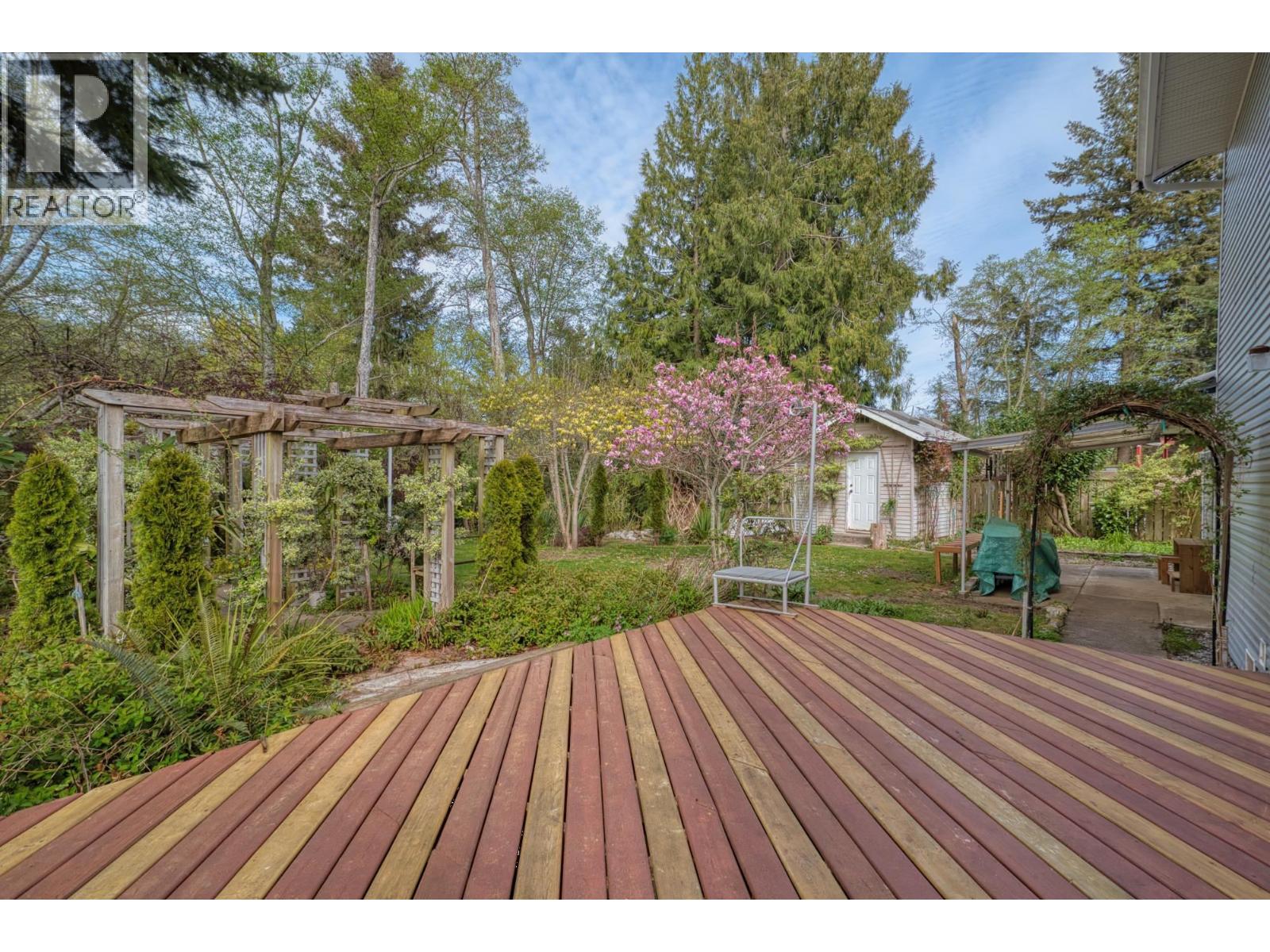 1534 Cypress Way, Gibsons, British Columbia  V0N 1V5 - Photo 15 - R3115778