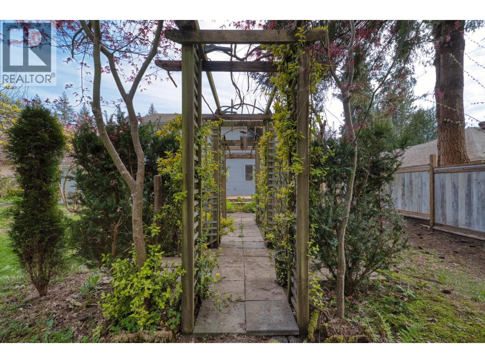 1534 Cypress Way, Gibsons, British Columbia  V0N 1V5 - Photo 16 - R3115778