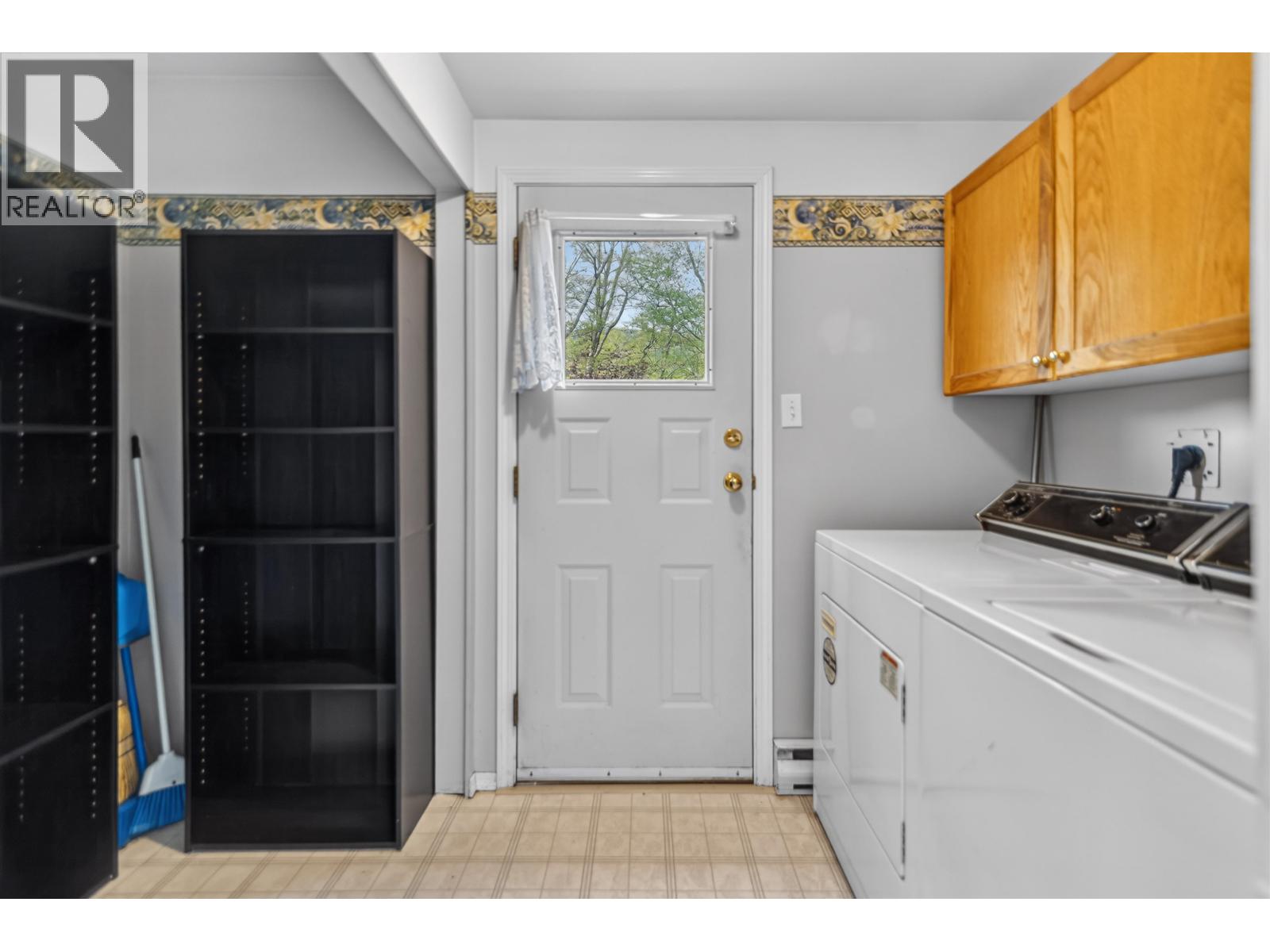 1534 Cypress Way, Gibsons, British Columbia  V0N 1V5 - Photo 28 - R3115778