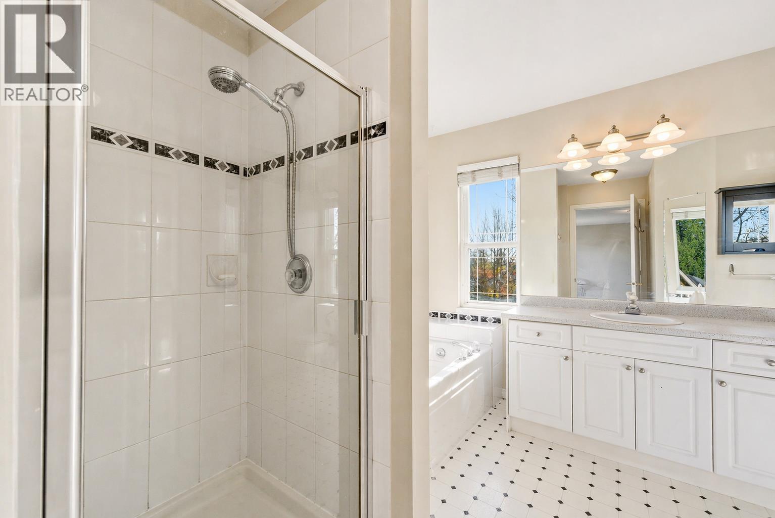 23800 Kanaka Way, Maple Ridge, British Columbia  V2W 1E5 - Photo 27 - R3115779