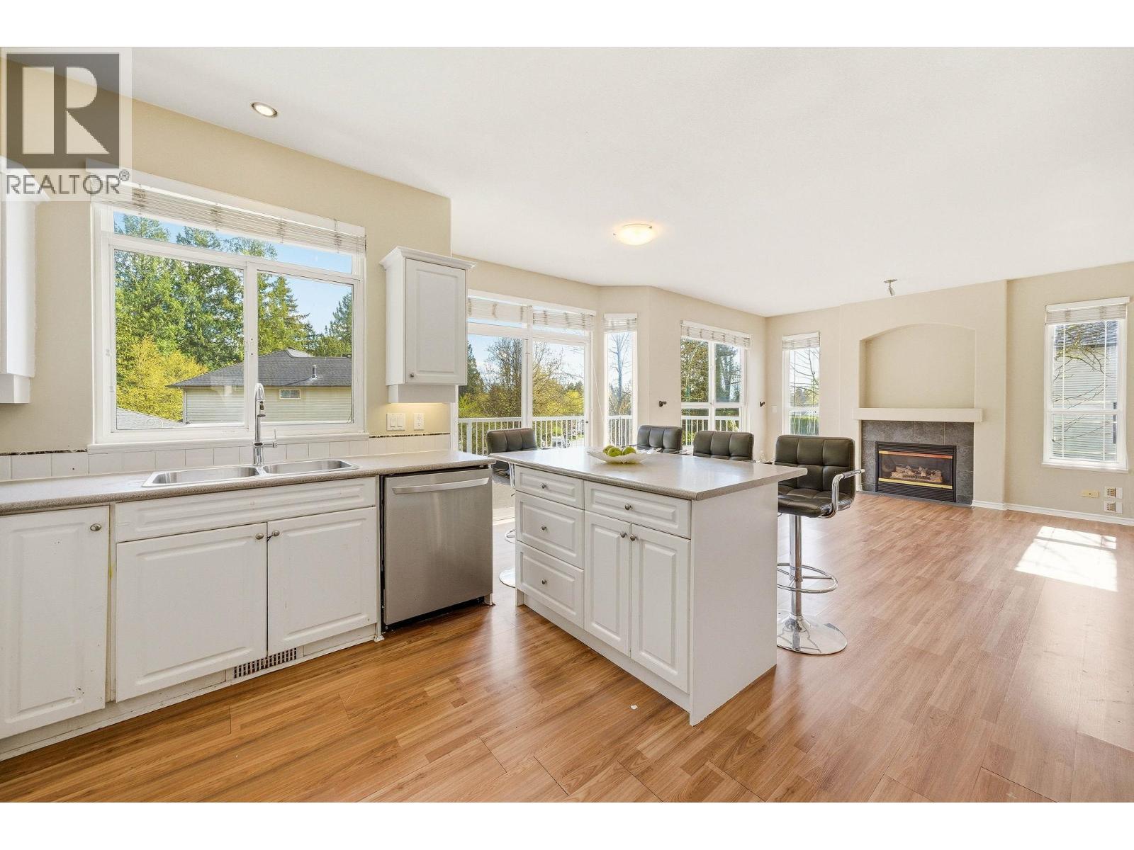 23800 Kanaka Way, Maple Ridge, British Columbia  V2W 1E5 - Photo 8 - R3115779