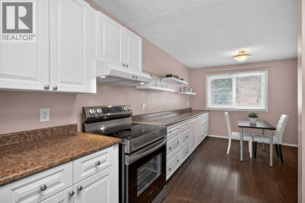 10304 Braeside Drive SW, Calgary, Alberta  T2W 1B4 - Photo 11 - A2302238