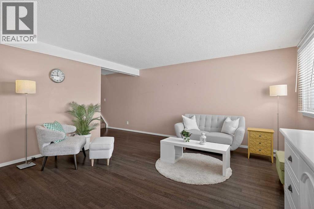 10304 Braeside Drive SW, Calgary, Alberta  T2W 1B4 - Photo 6 - A2302238