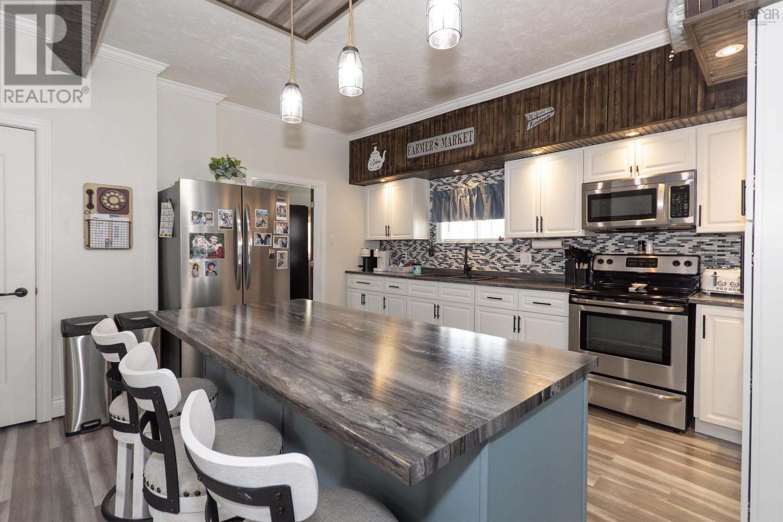 28 Westminster Avenue, Amherst, Nova Scotia  B4H 3V2 - Photo 14 - 202608610