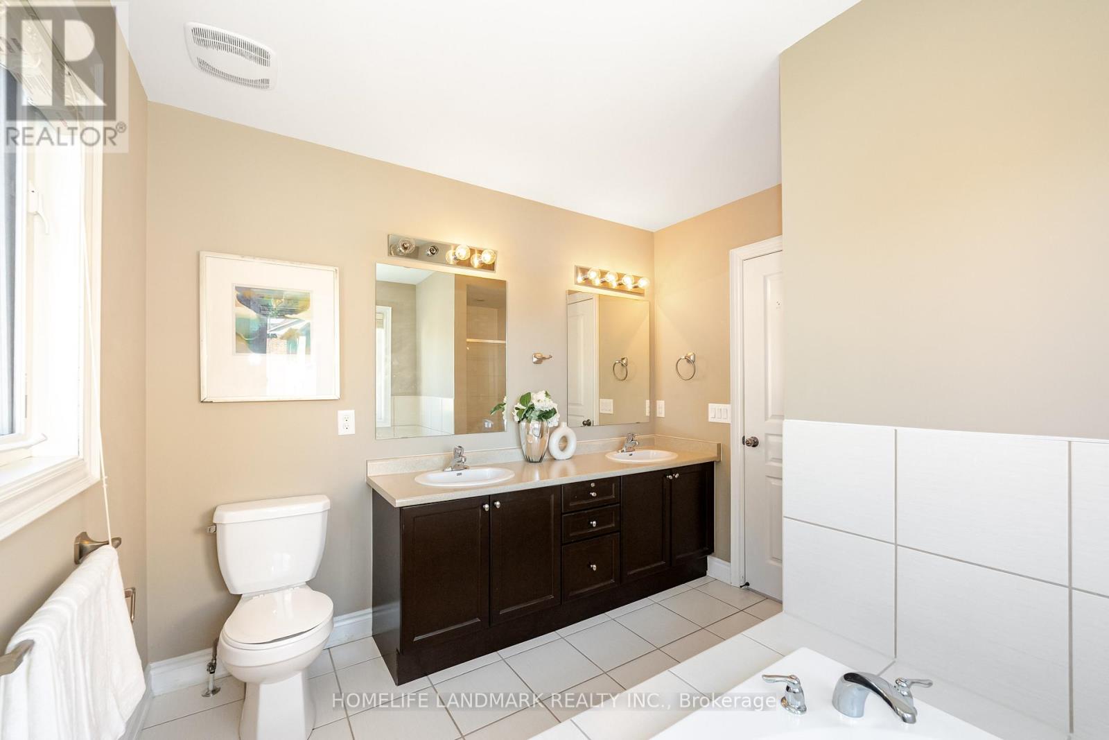 9 Old Field Crescent, East Gwillimbury, Ontario  L9N 0A5 - Photo 19 - N13038974