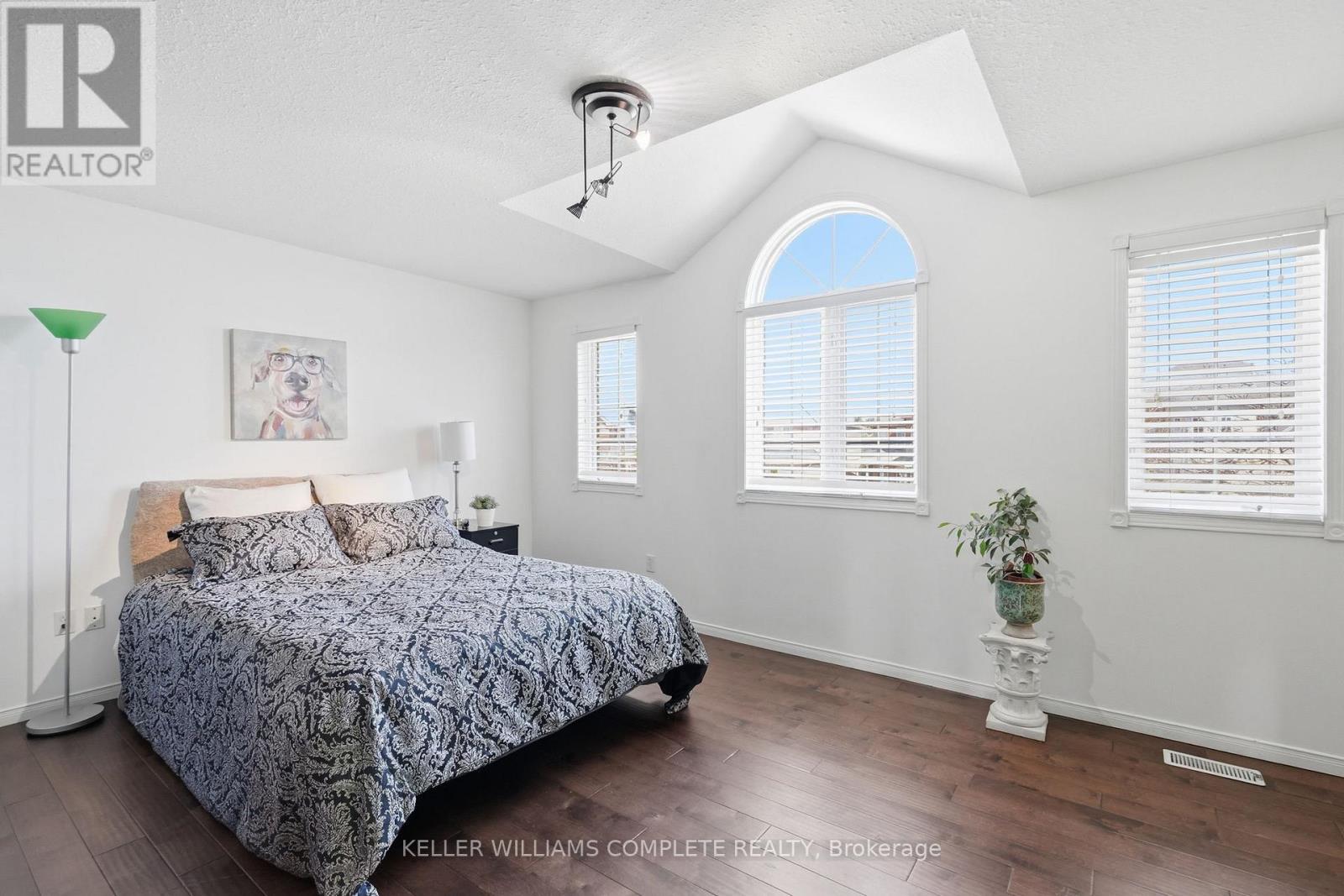 37 Southcreek Drive, Hamilton, Ontario  L9K 1M2 - Photo 27 - X12925278