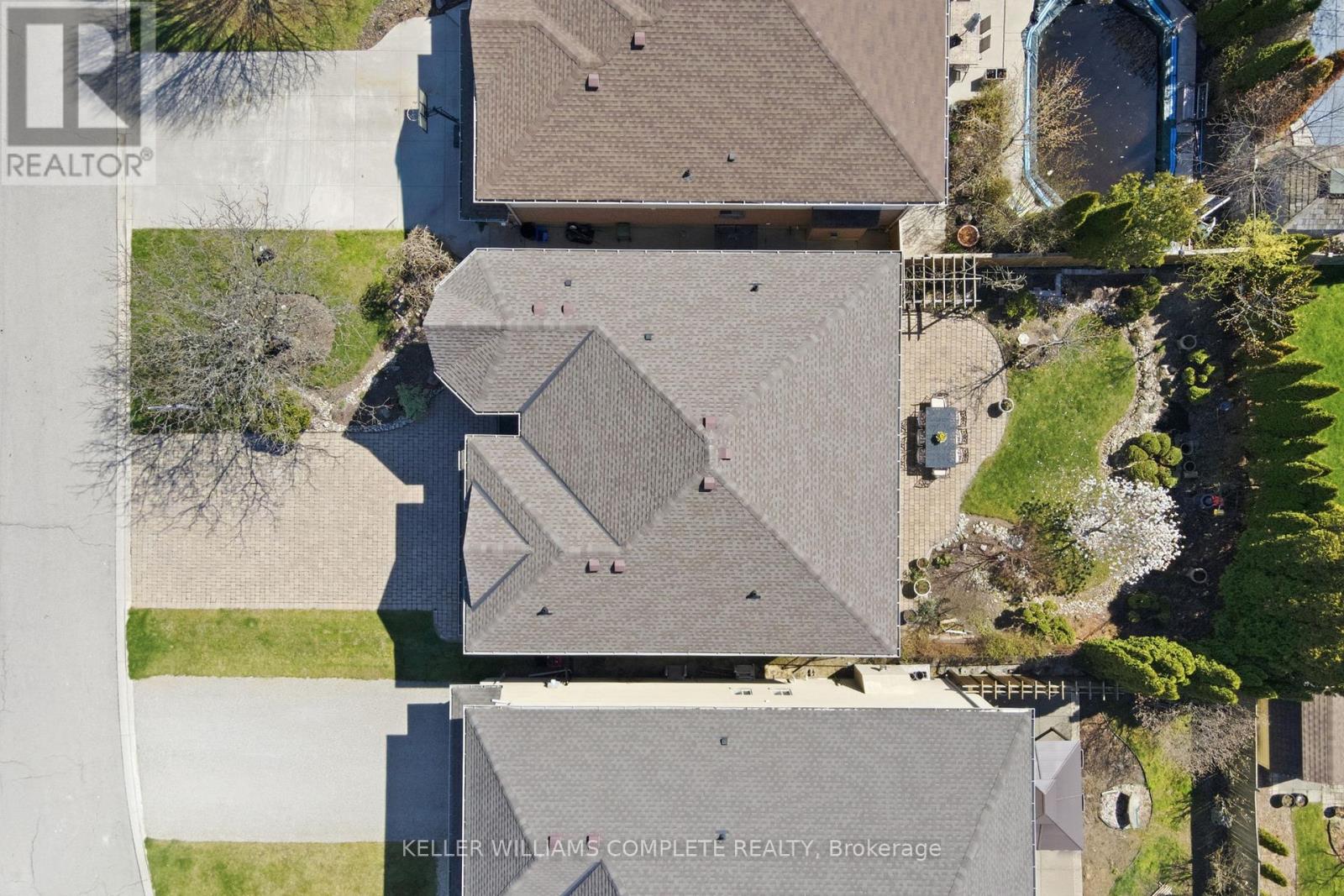 37 Southcreek Drive, Hamilton, Ontario  L9K 1M2 - Photo 47 - X12925278