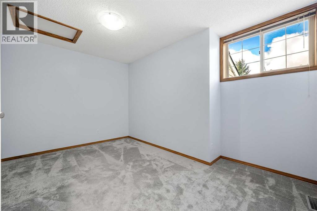 147 Somervale Park SW, Calgary, Alberta  T2Y 3J4 - Photo 17 - A2305082