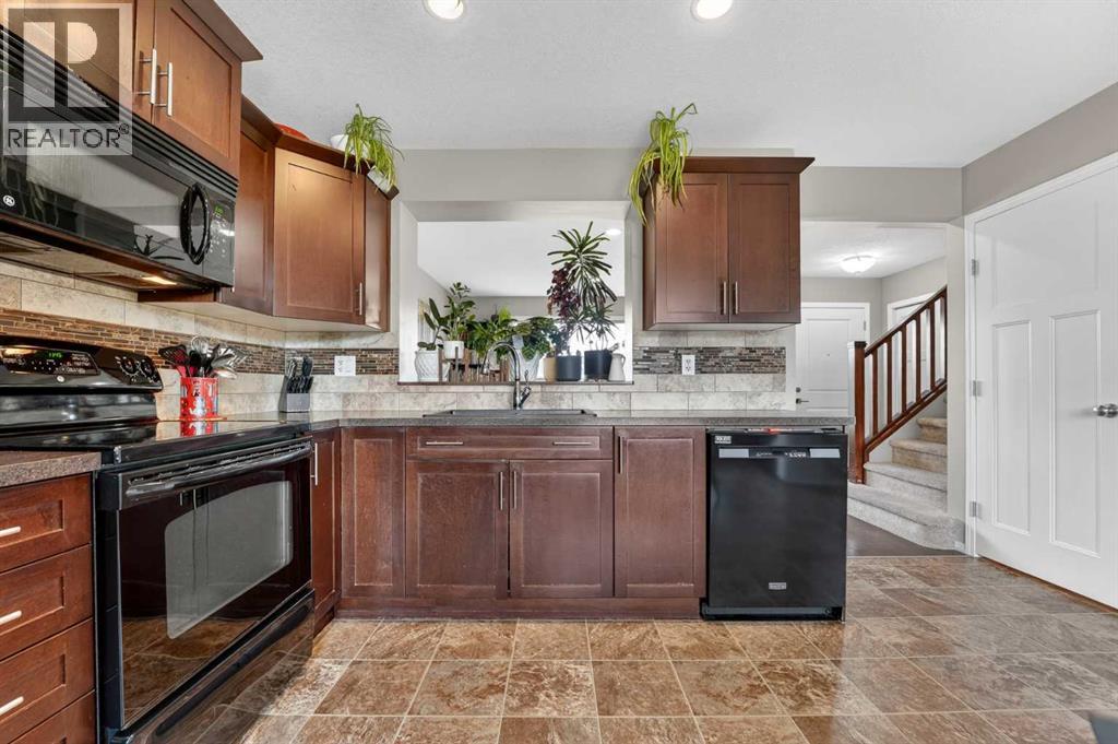 638 Marie Van Haarlem Crescent N, Lethbridge, Alberta  T1H 6Y9 - Photo 11 - A2304800