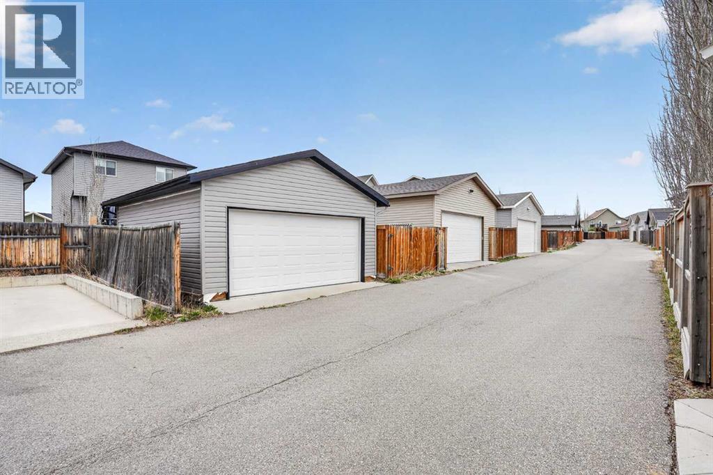 638 Marie Van Haarlem Crescent N, Lethbridge, Alberta  T1H 6Y9 - Photo 40 - A2304800