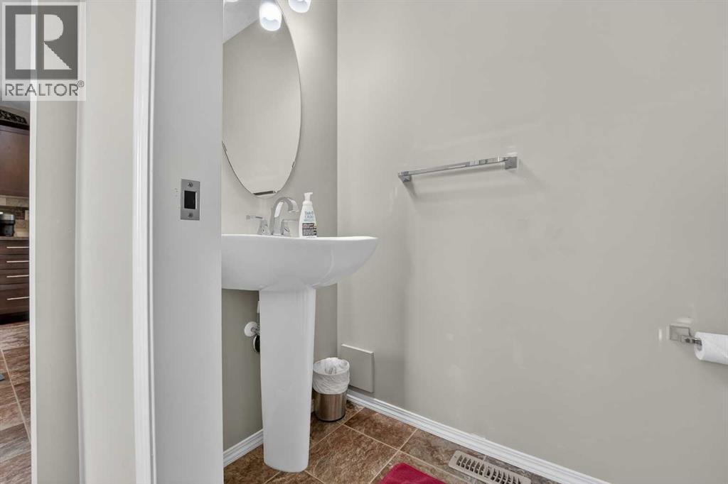 638 Marie Van Haarlem Crescent N, Lethbridge, Alberta  T1H 6Y9 - Photo 16 - A2304800