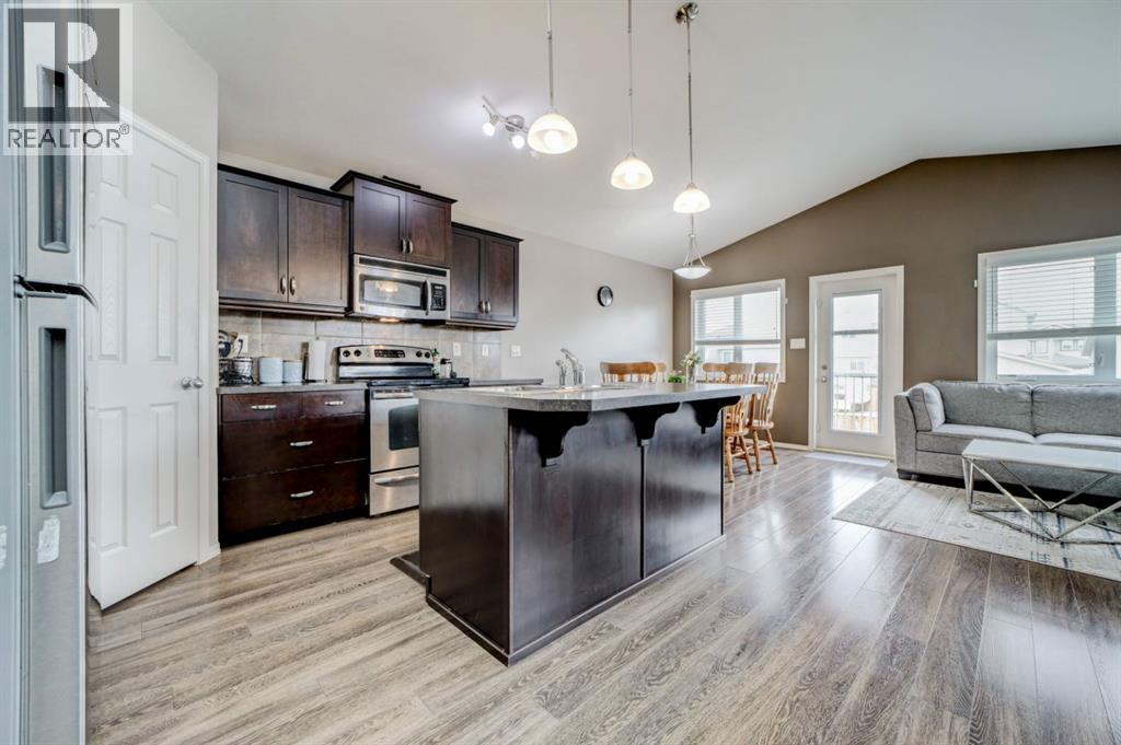 821 Silkstone Close W, Lethbridge, Alberta  T1J 5C6 - Photo 5 - A2304227